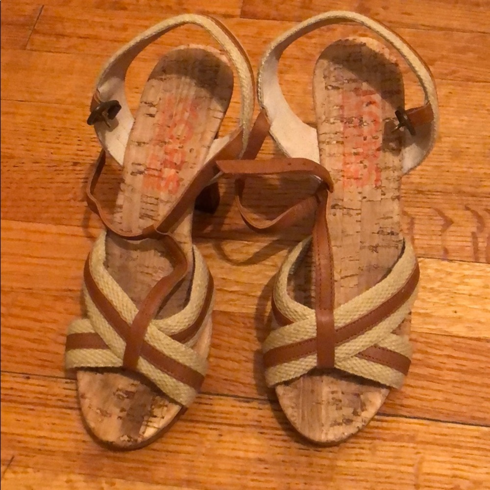 Michael Kors Beige and Tan Cork pumps, size 6